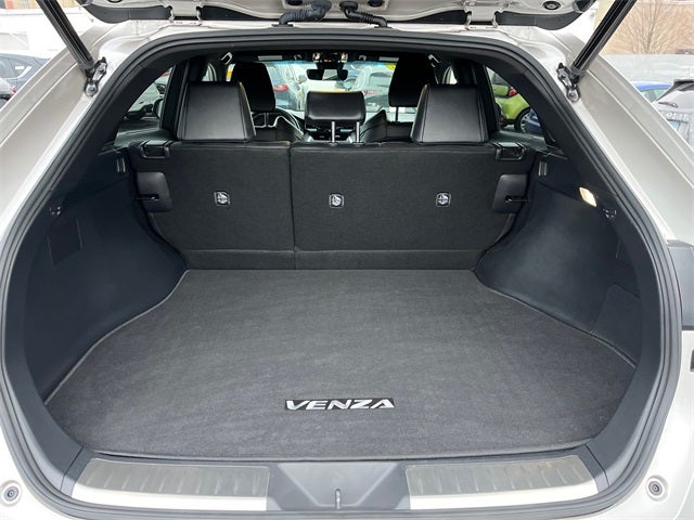 2022 Toyota Venza Base