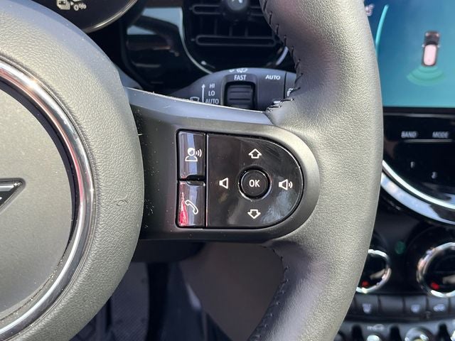 2024 MINI Cooper SE Electric Signature