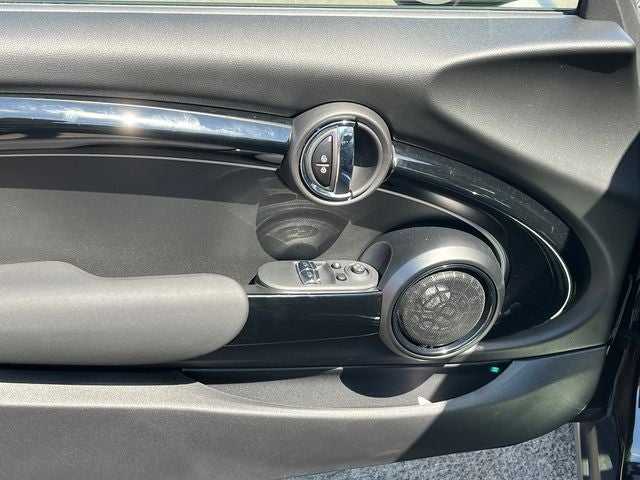 2024 MINI Cooper SE Electric Signature